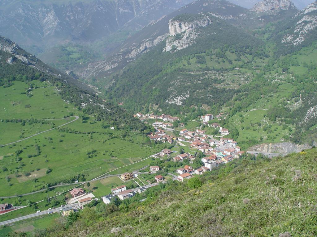 Apartamentos La Corona - Cabrales Carrena de Cabrales Zewnętrze zdjęcie